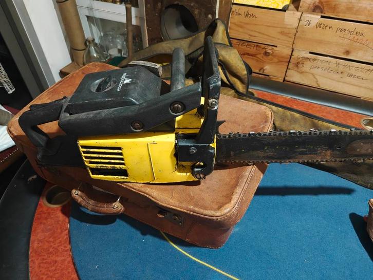Vintage McCulloch Benzine Kettingzaag - Klassiek model (Geel, Tuin en Terras, Heggenscharen, Gebruikt, Benzine, Ophalen