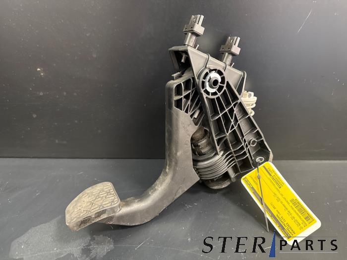 Pédale embrayage d'un Mercedes Vito, Autos : Pièces & Accessoires, 3 mois de garantie, Utilisé, -, -