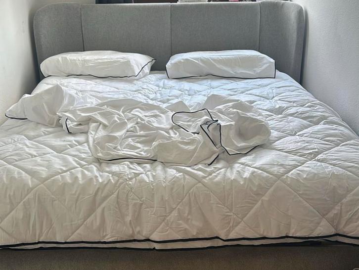 Lit complet 160x200 + sommier + matelas Matt Sleeps, Maison & Meubles, Chambre à coucher | Matelas & Sommiers, Sommier, Enlèvement