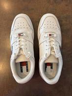 Baskets femme tommy jeans, Vêtements | Femmes, Chaussures, Comme neuf, Blanc, Chaussures basses, Envoi