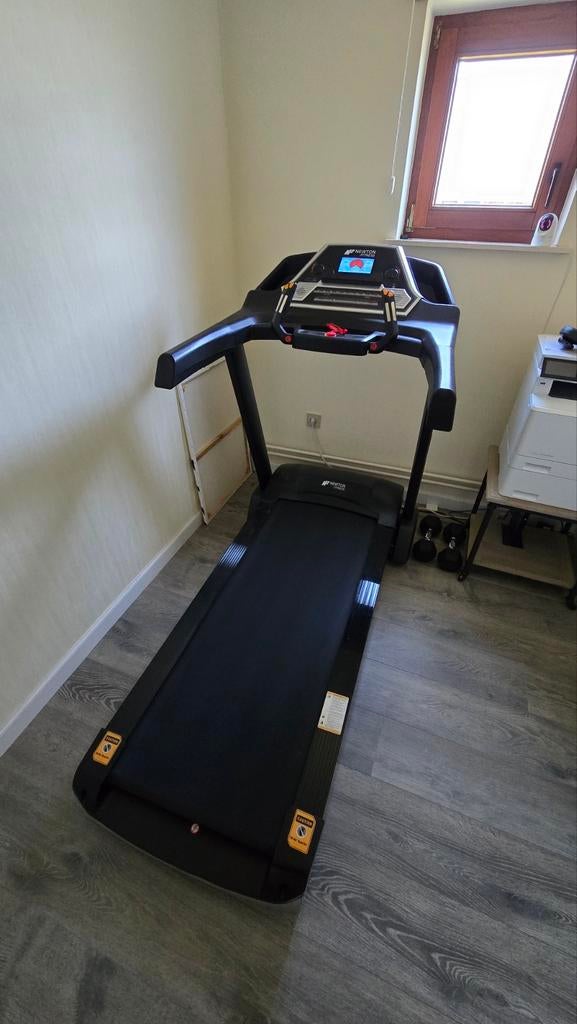 Newton Skyrunner 2.5 loopband helling + snelheid, Sport en Fitness, Ophalen, Zo goed als nieuw, Metaal, Loopband