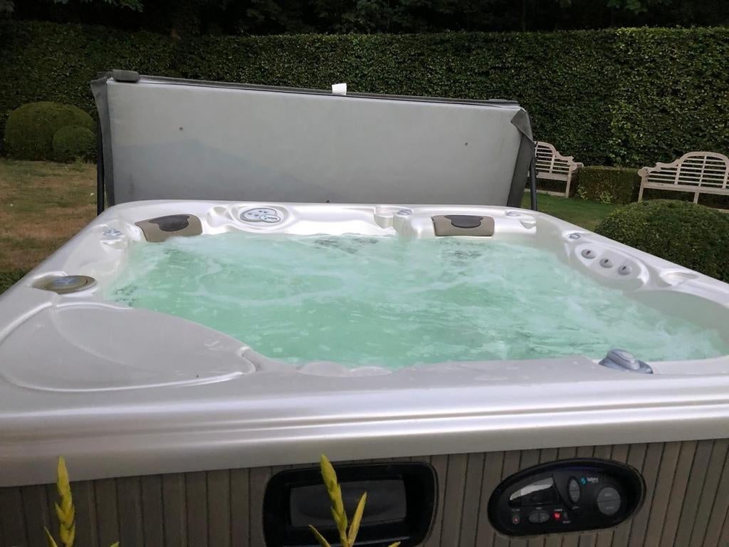 Jacuzzi gratis livree installer, Jardin & Terrasse, Enlèvement ou Envoi