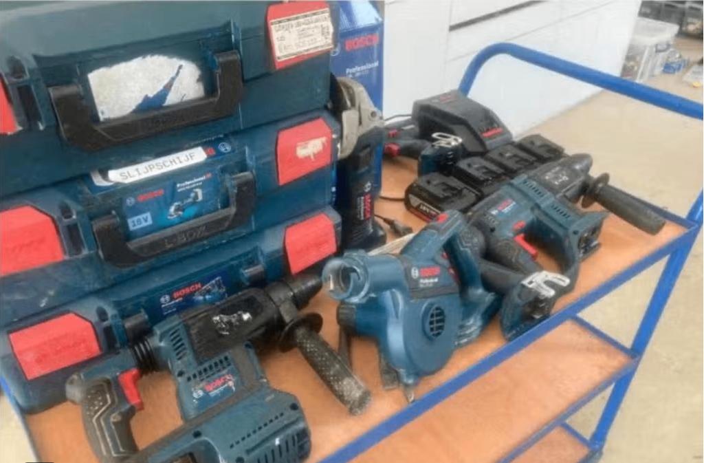 lot complet de perceuses bosch set batterie 18 volts, Enlèvement, Utilisé, Perceuse