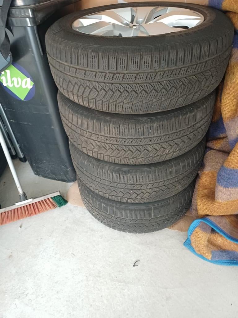 Winterbanden Volvo XC40, Auto-onderdelen, Ophalen, Winterbanden