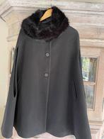 Te koop: prachtige poncho. Maat S, Kleding | Dames, Ophalen of Verzenden, Zo goed als nieuw, Maat 36 (S), Zwart
