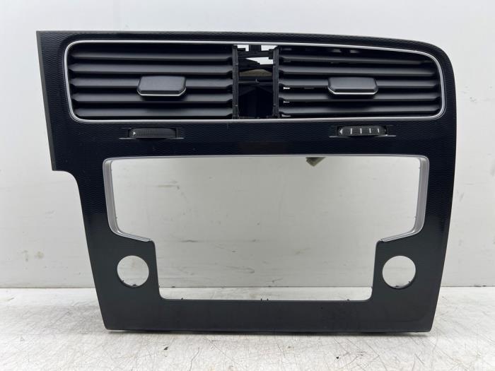 Radio omlijsting van een Volkswagen Golf, Auto-onderdelen, Dashboard en Schakelaars, Volkswagen, Gebruikt, 3 maanden garantie