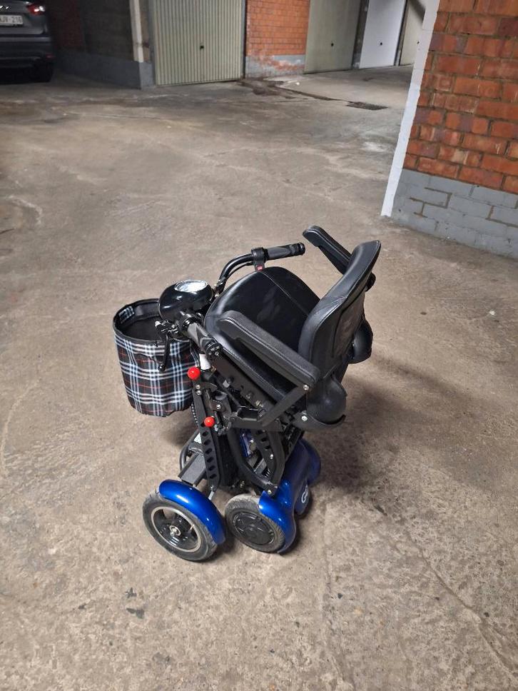Opvouwbare scootmobiel, Diversen, Brommobielen en Scootmobielen, Zo goed als nieuw, 26 t/m 35 km, Ophalen