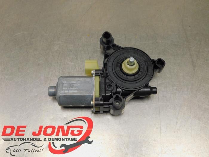 Moteur de vitre portière d'un Volkswagen Golf, Volkswagen, -, 3 mois de garantie, Utilisé