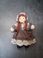 Petite poupée de collection, Collections, Enlèvement ou Envoi, Comme neuf, Poupée