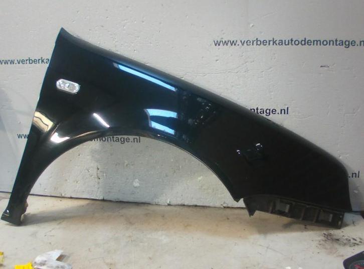 SPATBORD RECHTS VOOR Volkswagen Golf IV (1J1), Auto-onderdelen, Carrosserie, Spatbord, Volkswagen, Voor, Rechts, Gebruikt