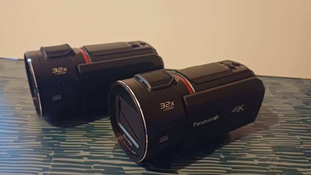 2x Panasonic HC‑VX3E‑K 4K, TV, Hi-fi & Vidéo, Caméscopes numériques, Panasonic, Enlèvement ou Envoi, Caméra, 20x ou plus