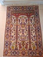 tapis de prière, Enlèvement