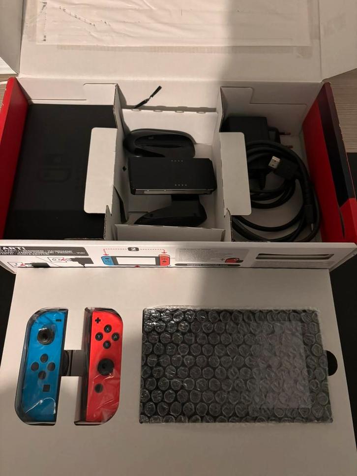 Nintendo switch, Games en Spelcomputers, Spelcomputers | Nintendo Switch, Zo goed als nieuw, Met 1 controller, Ophalen of Verzenden