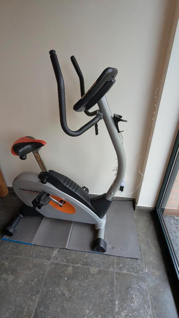 Hometrainer, Sport en Fitness, Fitnessapparatuur, Gebruikt, Hometrainer, Benen, Metaal, Ophalen