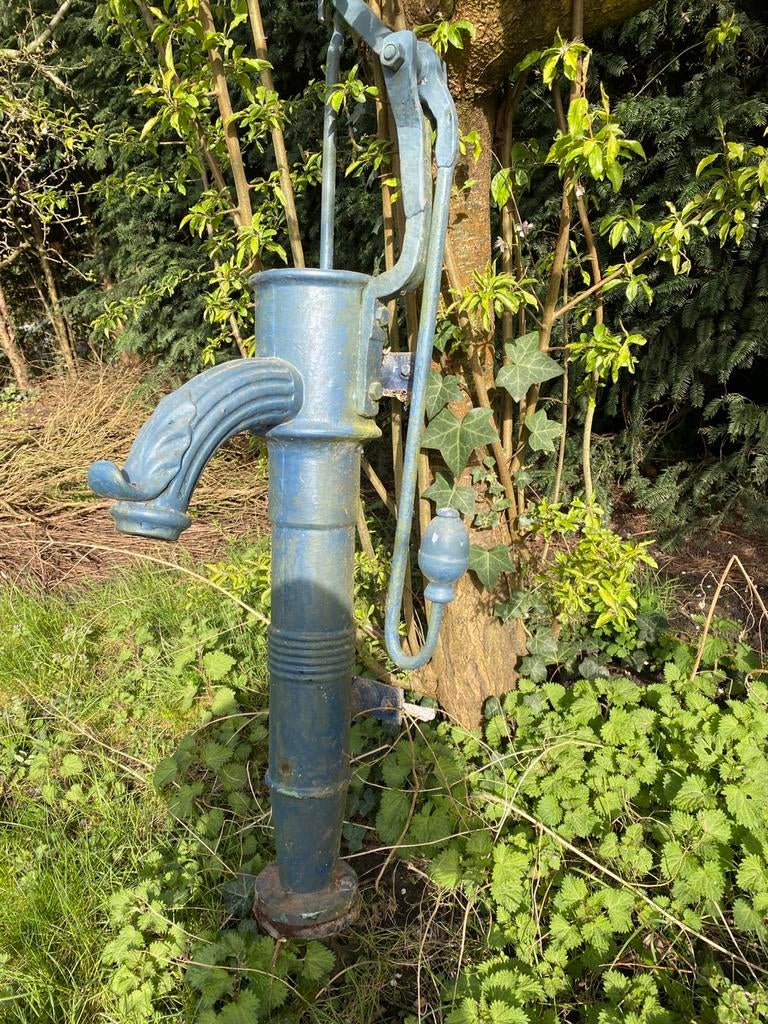 Antieke waterpomp, Tuin en Terras, Ophalen, Zo goed als nieuw