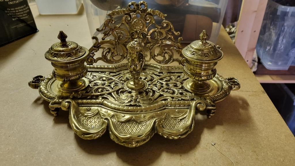 Mooi gedecoreerd bronzen inktstel met wax stempel, Antiek en Kunst, Ophalen