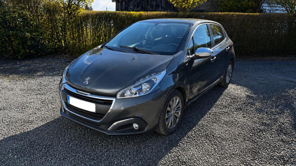 Peugeot 208 1.6 BlueHDi – 75ch – 2016 – 201 000 km, Argent ou Gris, Achat, Euro 6, Boîte manuelle