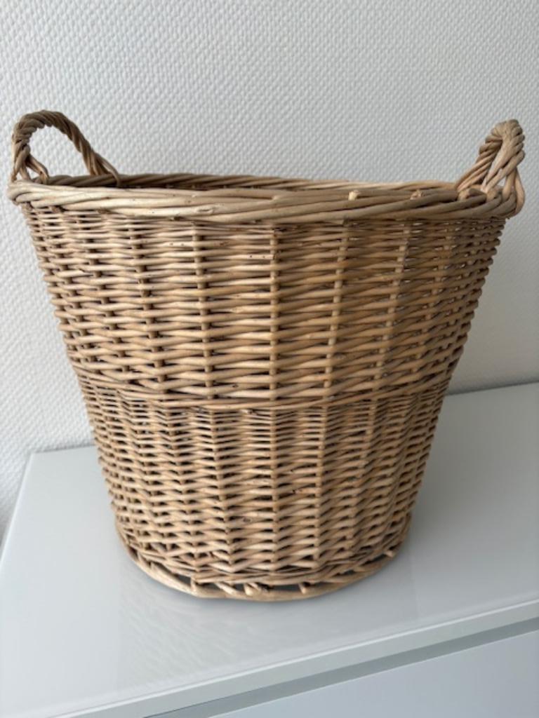 rieten mand, Ophalen, Gebruikt, Mand, Rond