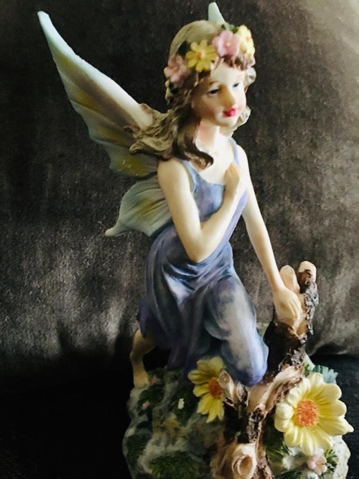 Mooie muzikale elf/engel ( muziekdoos), Antiek en Kunst, Curiosa en Brocante, Ophalen