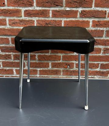 Bijzettafeltje, kruk, Vynco 1950s beschikbaar voor biedingen