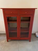 Ikea Hemnes vitrinekast rood, Huis en Inrichting, Ophalen, Gebruikt
