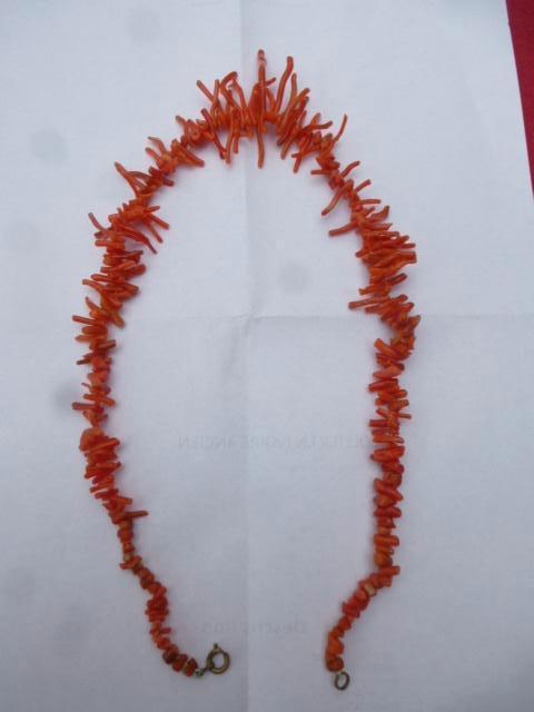 Ancien collier en corail, Bijoux, Sacs & Beauté, Colliers, Comme neuf, Autres matériaux, Rouge, Enlèvement ou Envoi