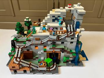 Lego minecraft 21137 The Mountain beschikbaar voor biedingen
