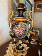 Grote Italiaanse porseleinen vaas - Capodimonte stijl, Antiek en Kunst, Ophalen