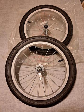 Assortiment accessoires voor Croozer fietskar beschikbaar voor biedingen