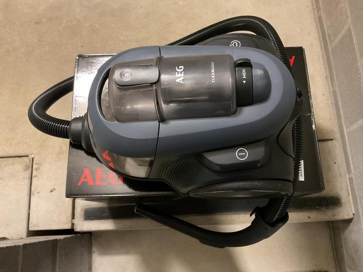 Aspirateur à traîneau AEG à vendre., Electroménager, Aspirateurs, Aspirateur, Enlèvement