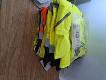 Veiligheidskleding Fluo beschikbaar voor biedingen