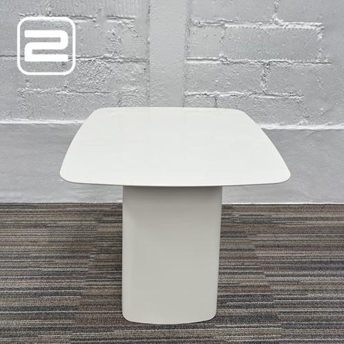 VITRA metal Side Table  salontafel, Huis en Inrichting, Tafels | Salontafels, Zo goed als nieuw, Minder dan 50 cm, Minder dan 50 cm