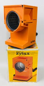 Râpe manuelle Zyliss Vintage design orange en boîte, Enlèvement ou Envoi