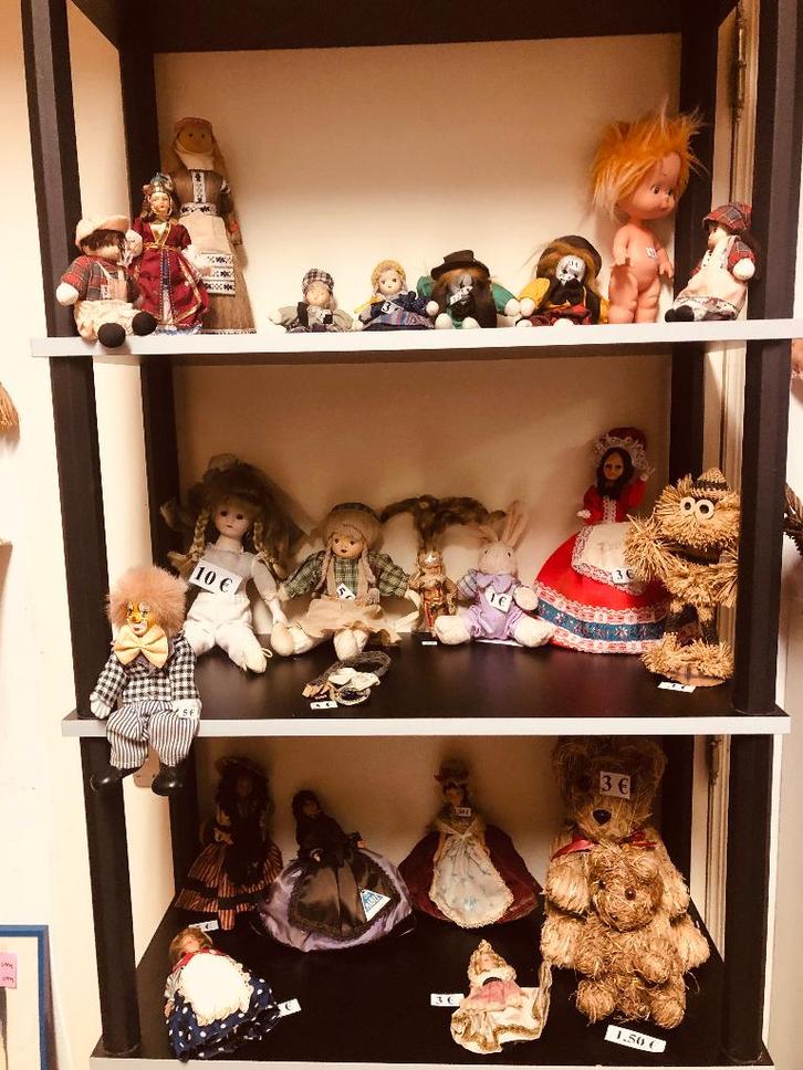 diverse poppetjes groot en klein, Verzamelen, Poppetjes en Figuurtjes, Zo goed als nieuw, Ophalen of Verzenden