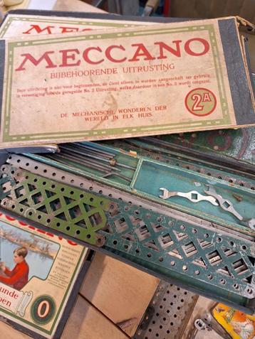 Mooie verzameling antiek Meccano speelgoed. beschikbaar voor biedingen