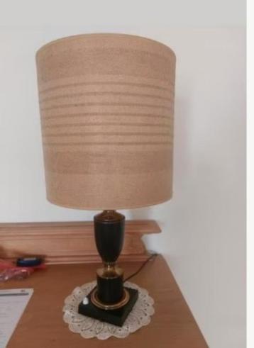 Mooie klassieke tafellamp, Huis en Inrichting, Lampen | Tafellampen, Ophalen, Gebruikt, Metaal