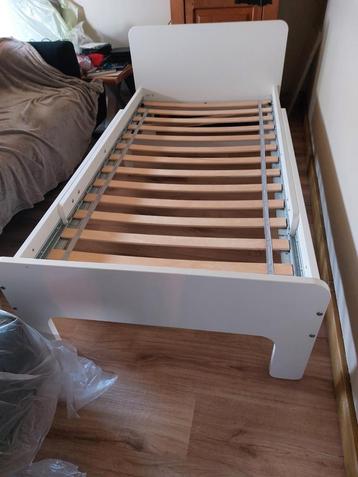 Meegroeibed Ikea met matras zeer proper., Kinderen en Baby's, Kinderkamer | Bedden, Ophalen, Zo goed als nieuw, Matras
