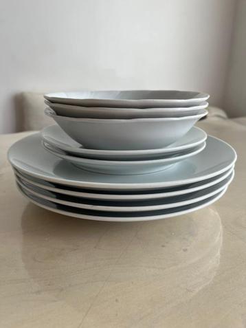 9-delige witte servies set  beschikbaar voor biedingen
