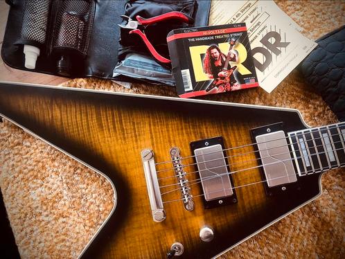 Epiphone FlyingV Prophecy Aged Bengal Tiger Burst, Muziek en Instrumenten, Snaarinstrumenten | Gitaren | Elektrisch, Epiphone