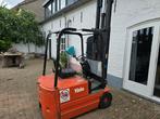 Heftruck met matige batteri, Zakelijke goederen, Ophalen, Heftruck