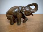 Eléphant Assis Art Déco en Bronze  Signé Pierre Chenet, Antiquités & Art, Enlèvement ou Envoi, Bronze