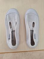 Chaussons de gymnastique taille 28, Sports & Fitness, Gymnastique, Enlèvement ou Envoi, Utilisé, Blanc, Chaussons de gymnastique