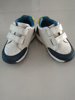 Kinder sneakers maat 22, Ophalen
