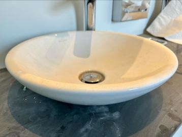 Badkamerkraan Hansgroge + Rond Lavabo van Villeroy & Boch beschikbaar voor biedingen