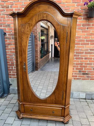 Antieke hallkast - hoedenkast beschikbaar voor biedingen