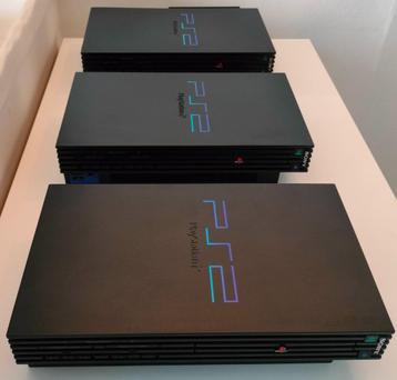 4x PS2, 1x PSone & 8 controllers, allen voor onderdelen