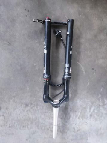 fourche avant Rockshox