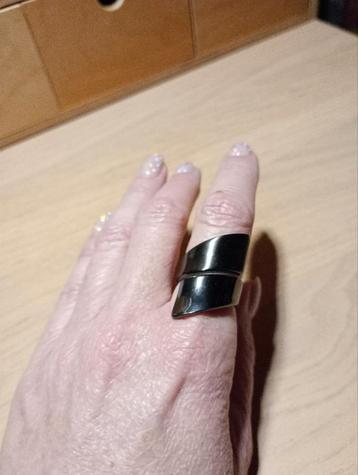 Ring speciale gelegenheid  beschikbaar voor biedingen