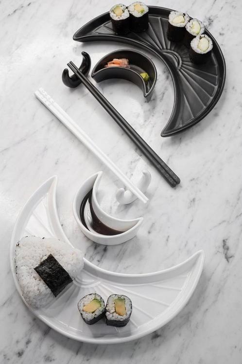 Killstar - Crescent sushi plate set (NEW), Huis en Inrichting, Keuken | Servies, Nieuw, Compleet servies, Overige stijlen, Keramiek