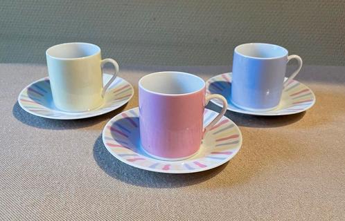 Set de 3 tasses à expresso avec sous assiettes en porcelaine, Maison & Meubles, Cuisine | Vaisselle, Utilisé, Tasse(s) et/ou soucoupe(s)